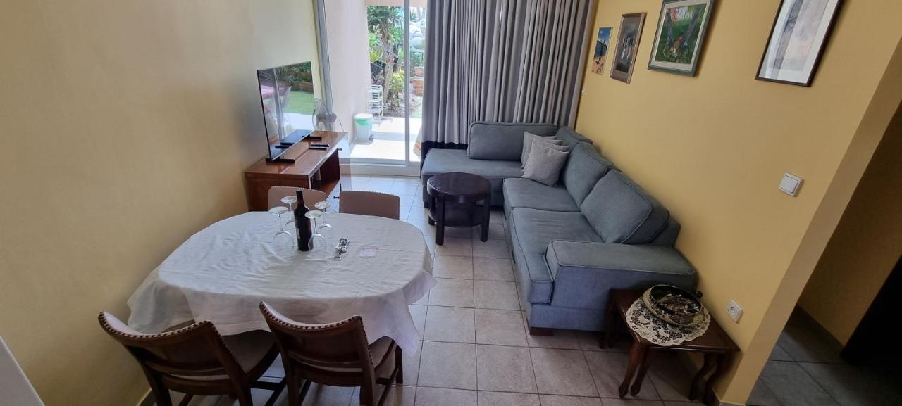 Holiday Garden Apartment Caesarea Exterior photo