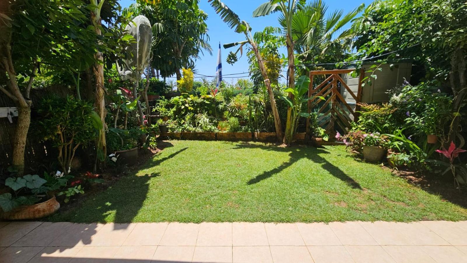 Holiday Garden Apartment Caesarea Exterior photo